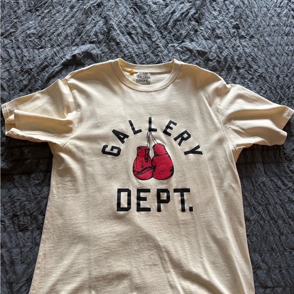 Gallery Dept Cream Tee with Red Graphic